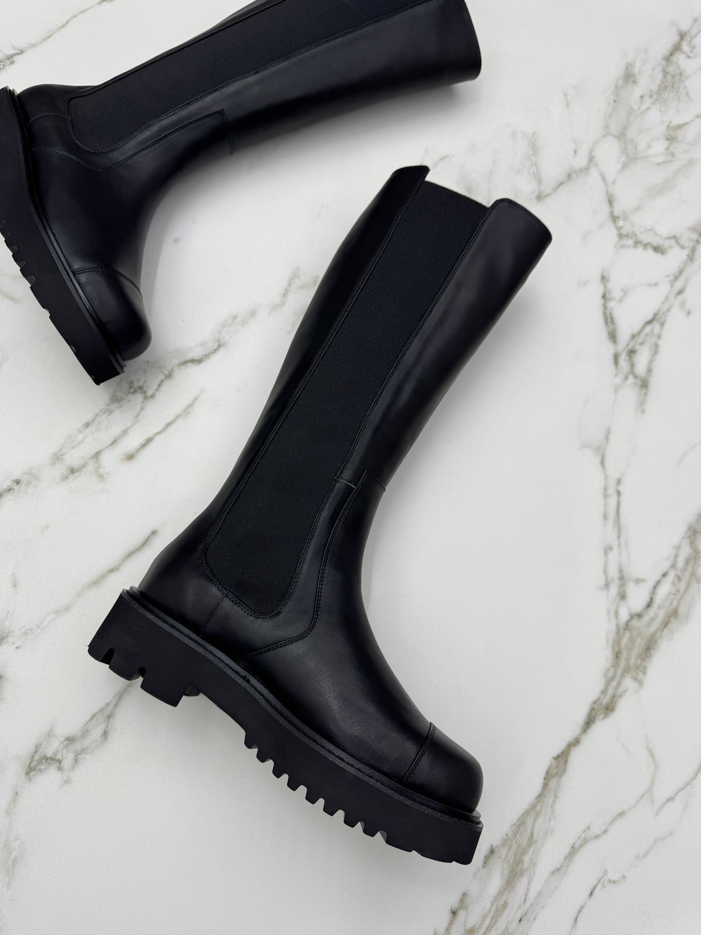 CHANEL 24B 切爾西長靴