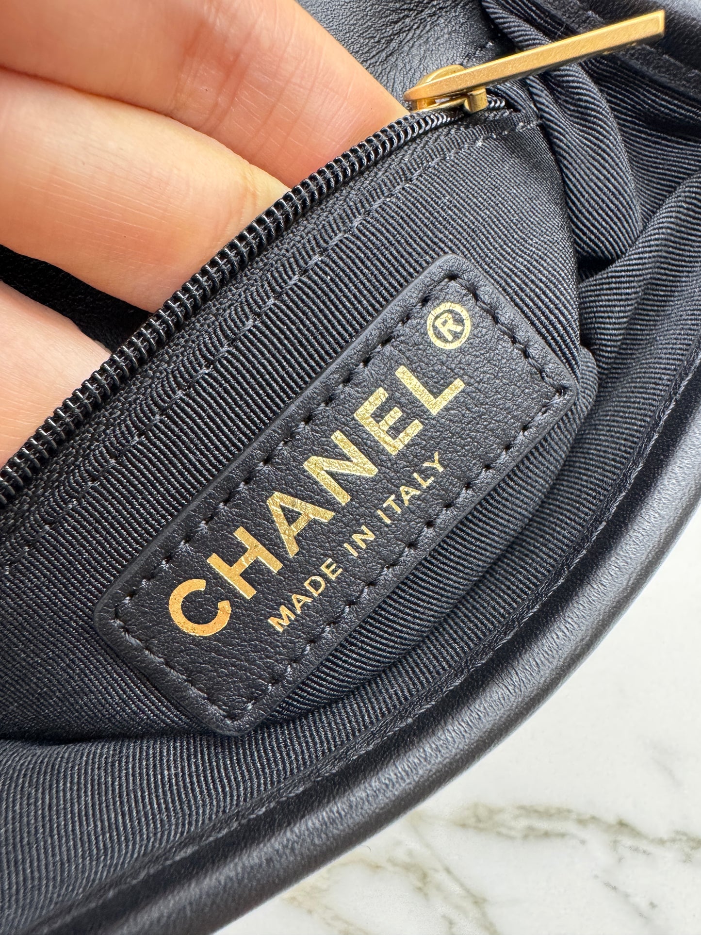 CHANEL 22K 郵差豆腐包 漸變Tweed