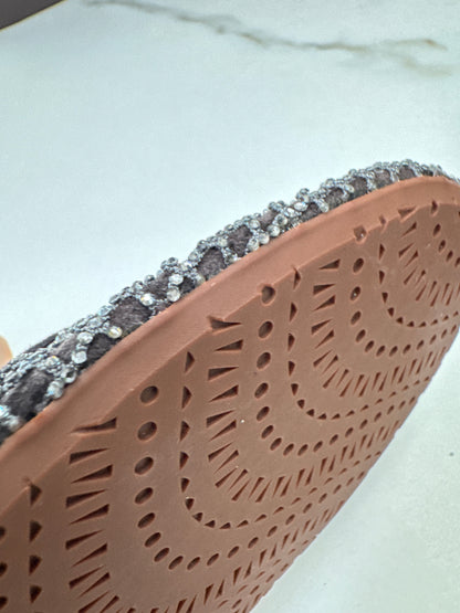 ALAIA 水鑽魚網鞋 深棕色￼