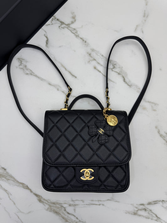 CHANEL 25B 四葉草郵差背包