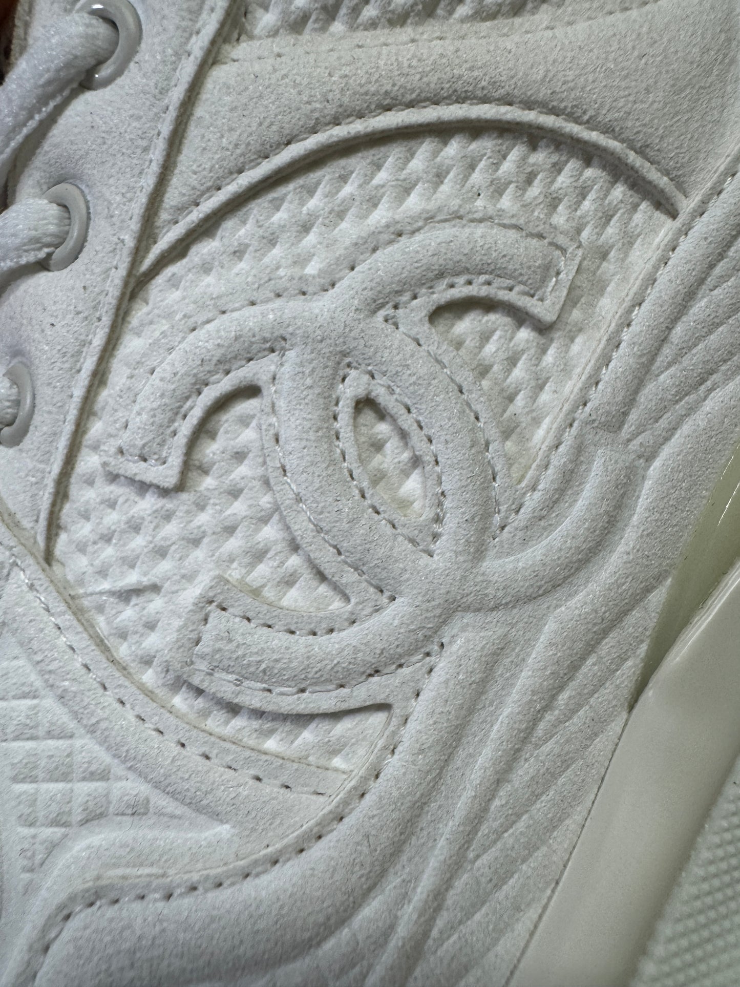 CHANEL 24S 純白運動鞋