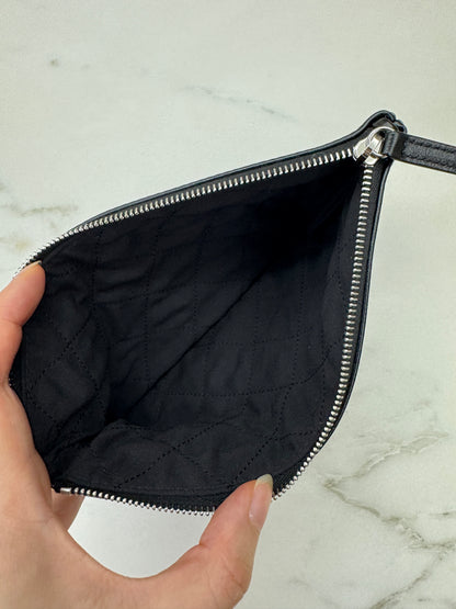 CHANEL 22Bag So Black Small