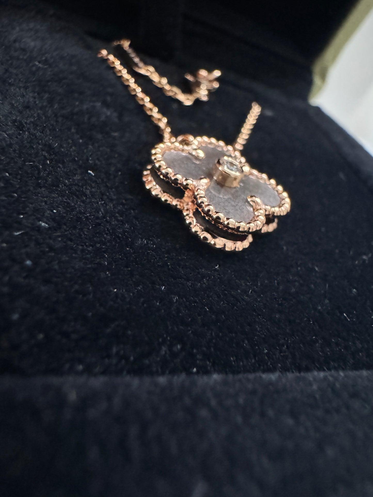 VCA 銀耀石玫瑰金項鏈［2023聖誕款］