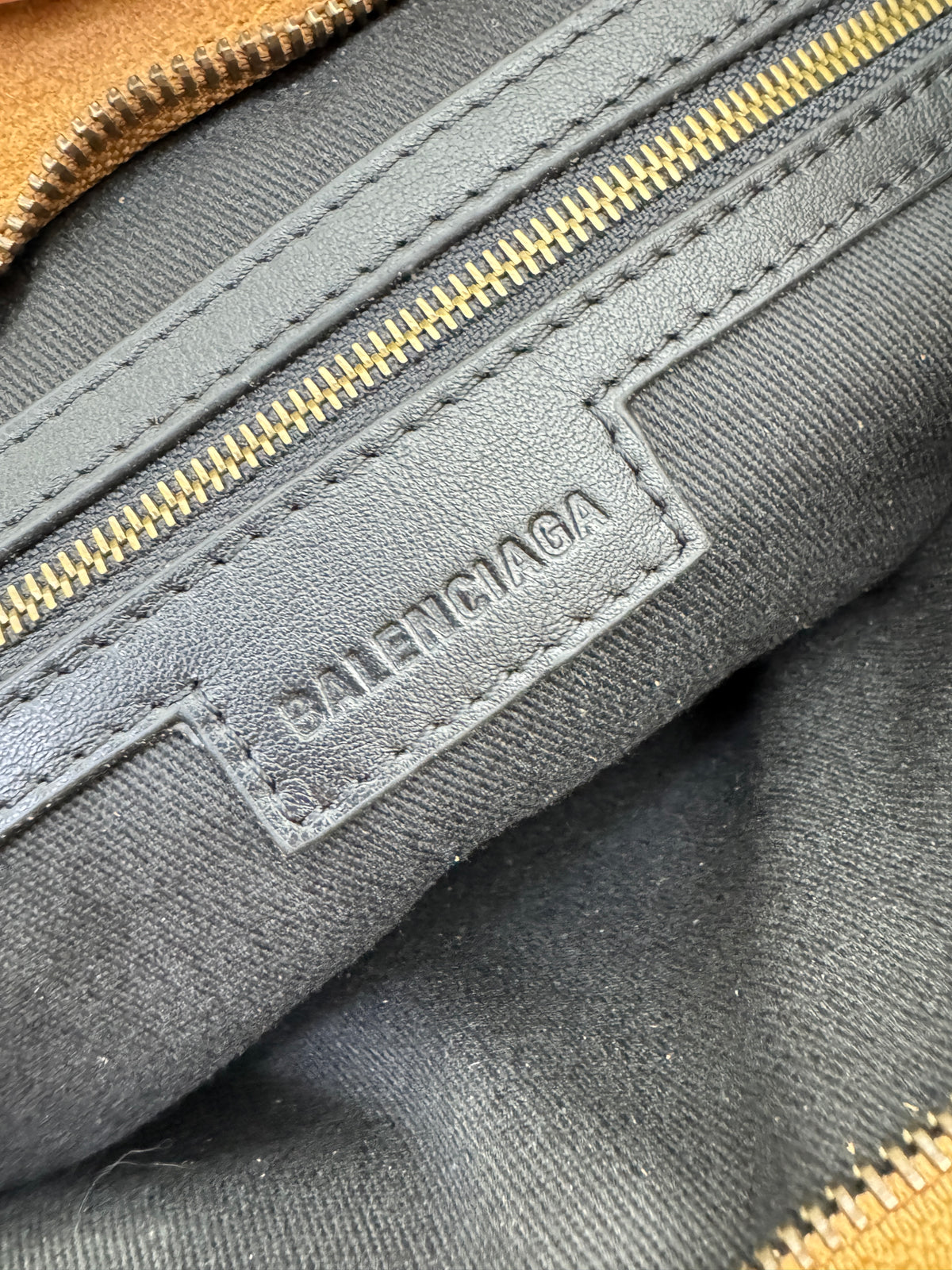 BALENCIAGA Le City Medium 焦糖麂皮