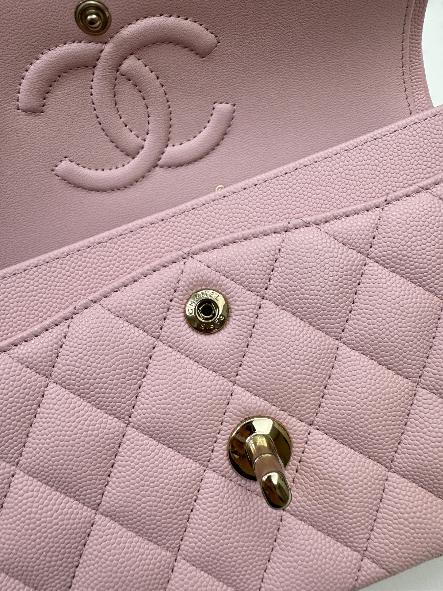CHANEL 22B櫻花粉 CF23 Small Sakura Pink