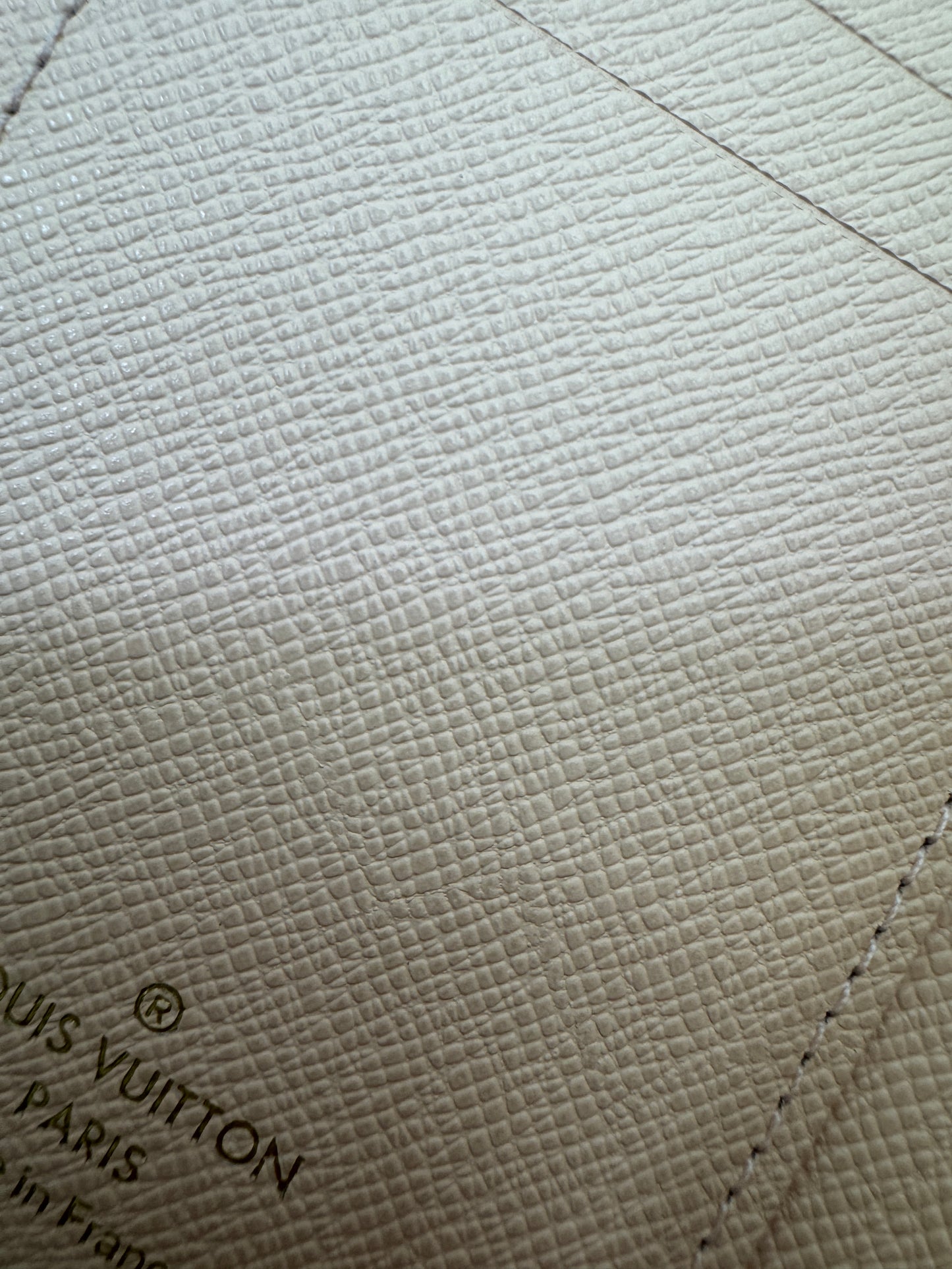 LV N64022 白棋盤三摺錢包 Victorine Wallet Damier Azur Canvas
