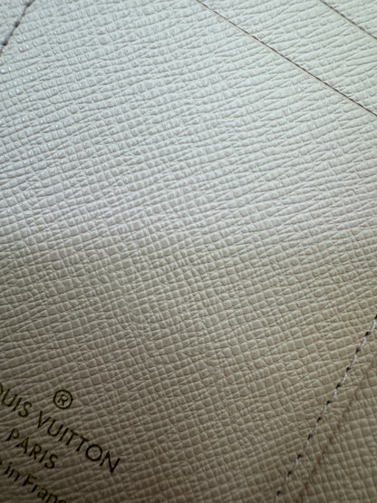 LV N64022 白棋盤三摺錢包 Victorine Wallet Damier Azur Canvas