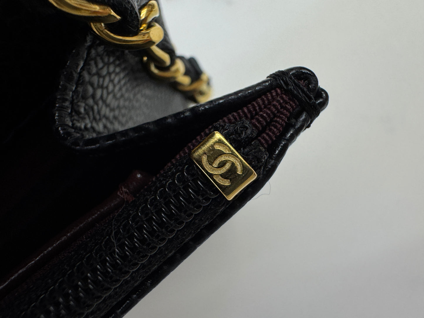 CHANEL Wallet On Chain 黑金牛 新版旋轉扣woc