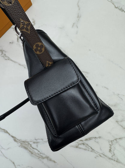 LV Carryall Cargo Vibe PM Black
