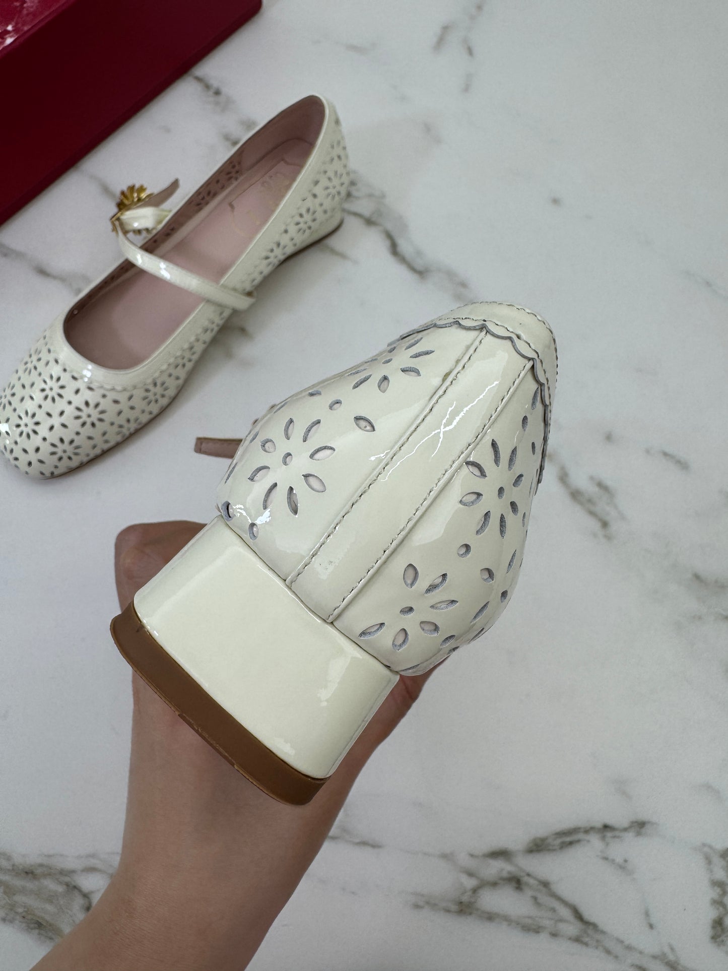 RV 小雛菊鏤空 Mary Jane