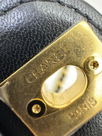 CHANEL 25B 手柄郵差 Wallet on Chain