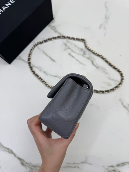 CHANEL Mini CF 深灰色羊皮淺金扣