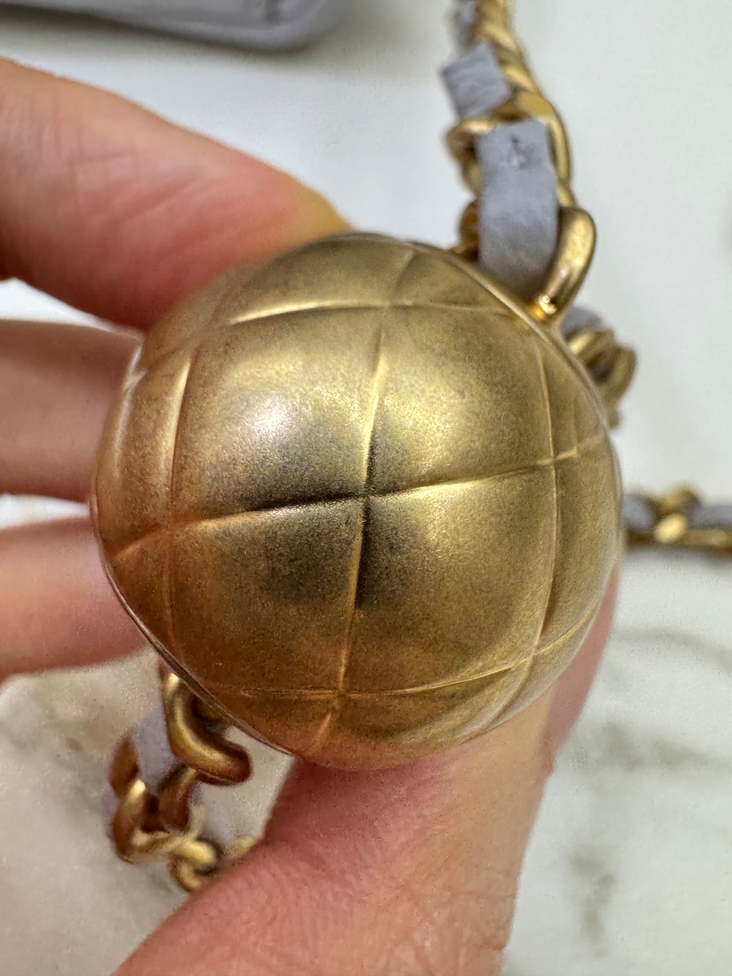 CHANEL Mini CF20 金球 淺灰色