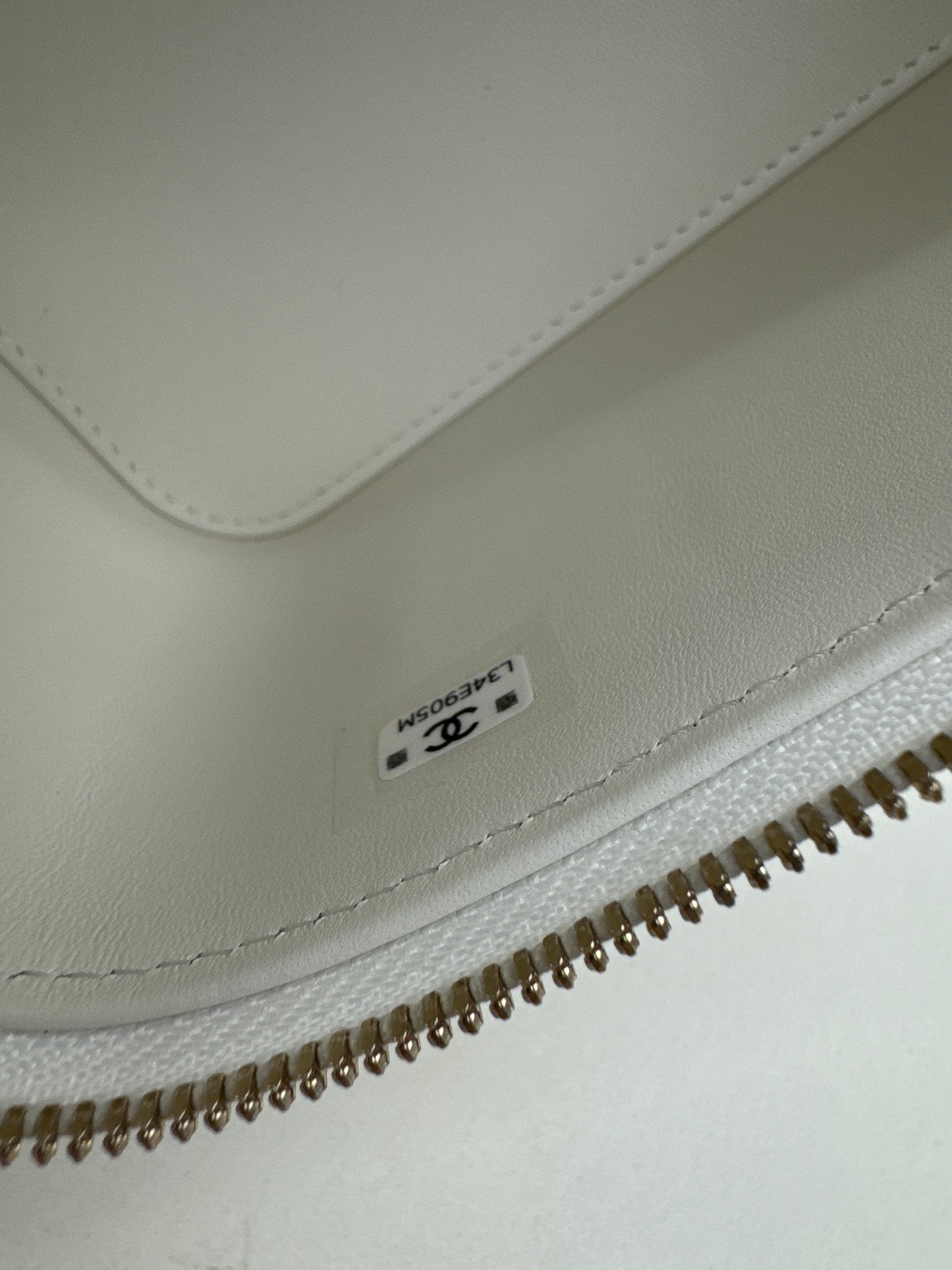 CHANEL 26S 交叉手柄長盒子 白色
