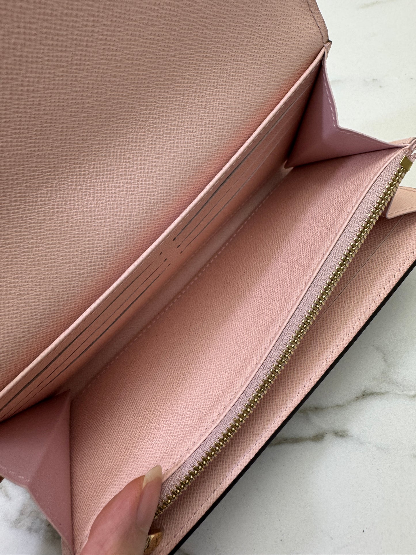 LV Sarah Wallet Rose Ballerine