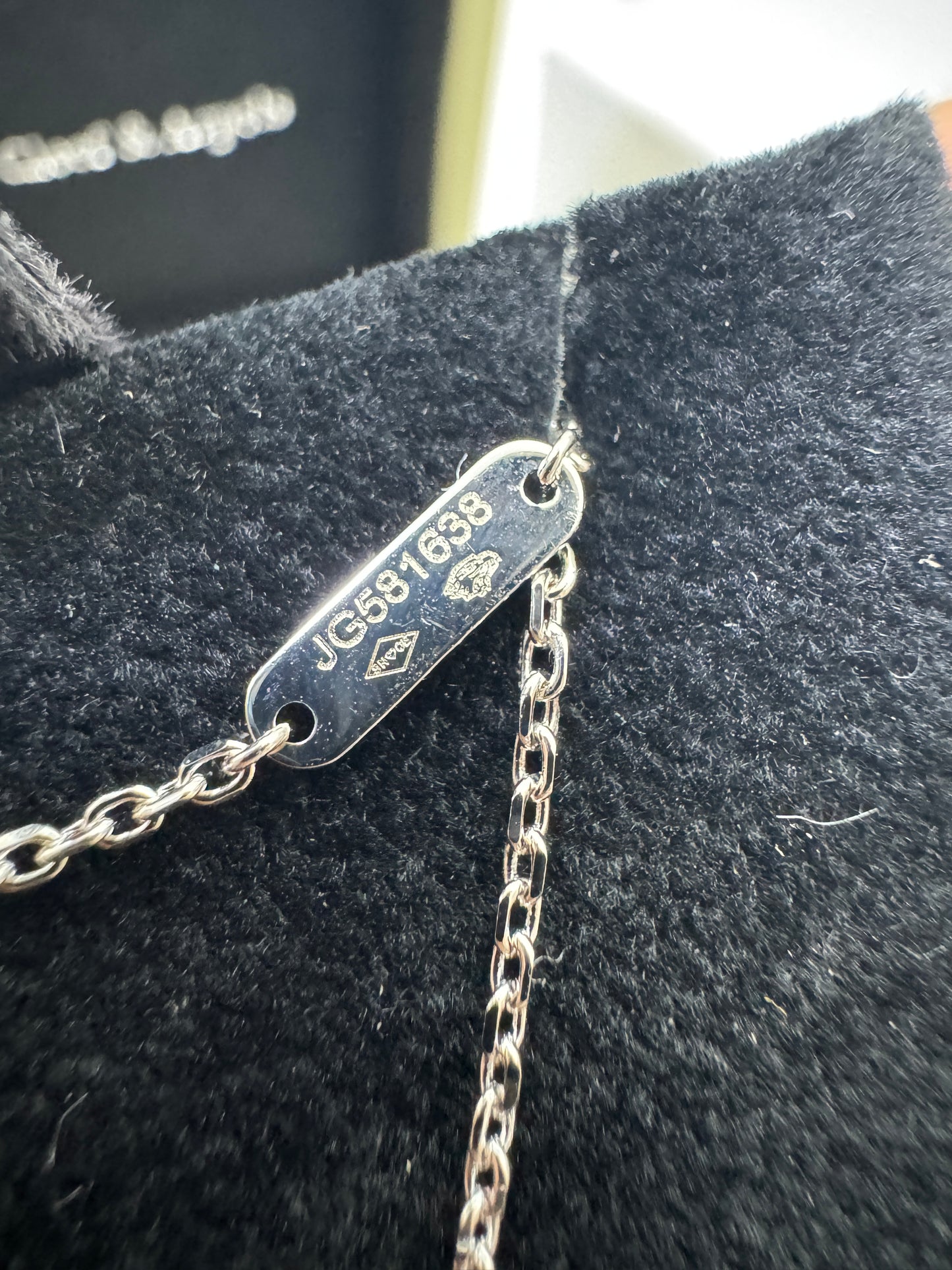 VCA Vintage Alhambra 鐳射白金色項鏈