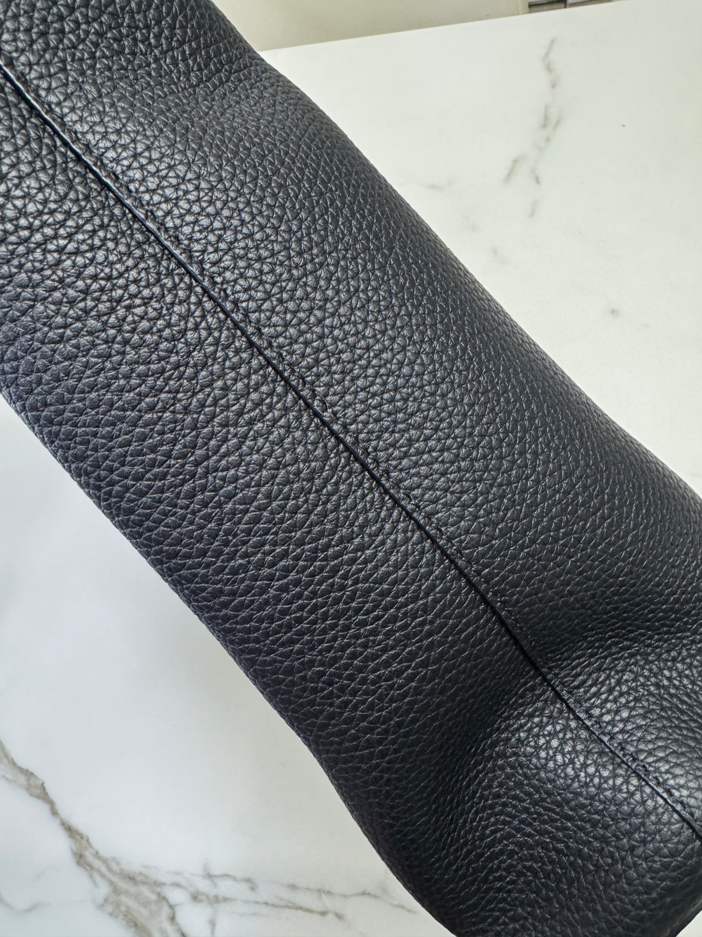 THE ROW Bindle Three Black