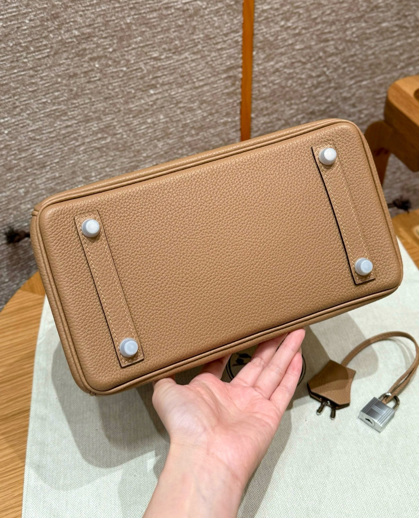 HERMES Birkin25 奶茶色 銀扣 swift 0M Chai