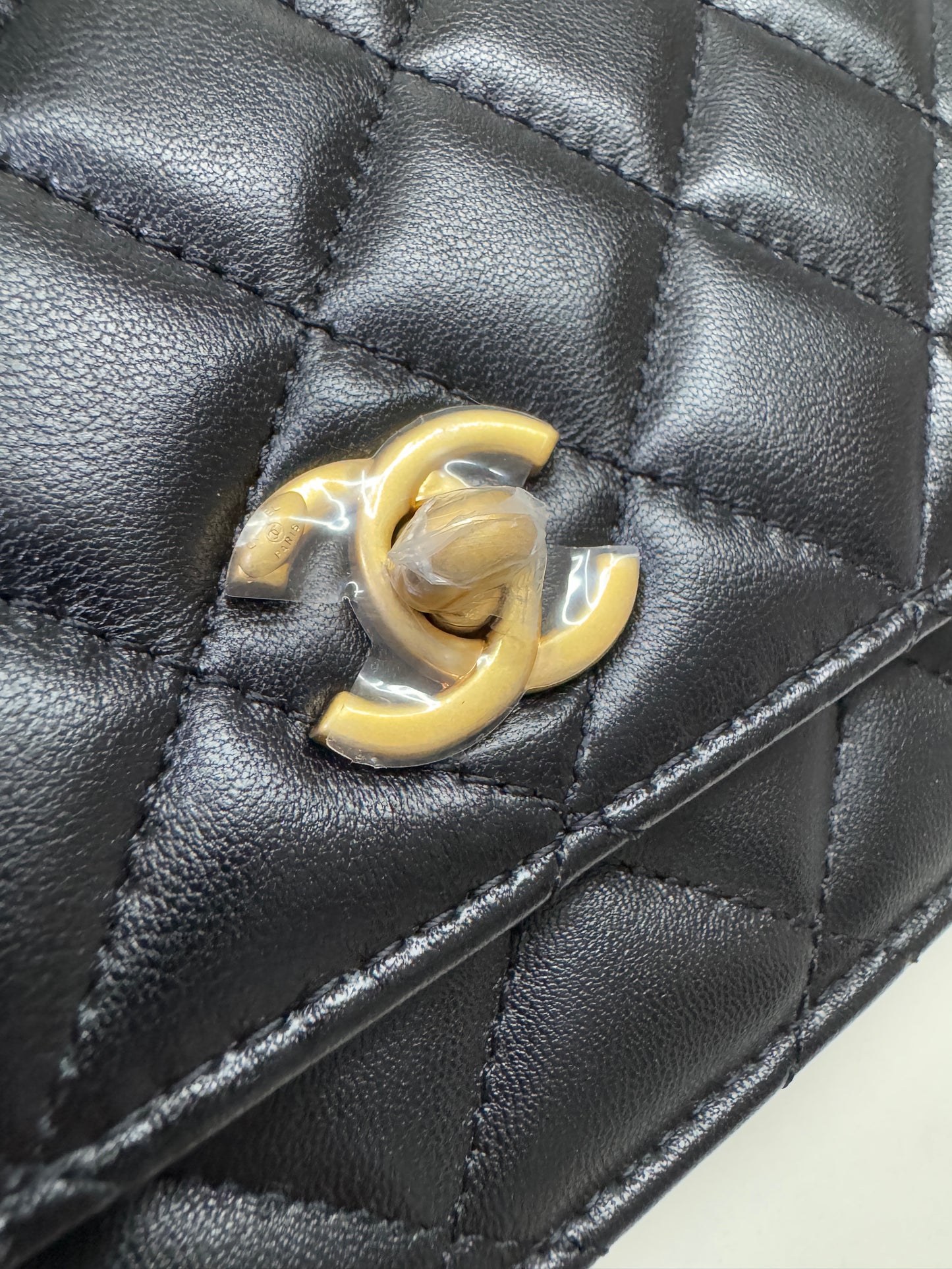 CHANEL 金球woc