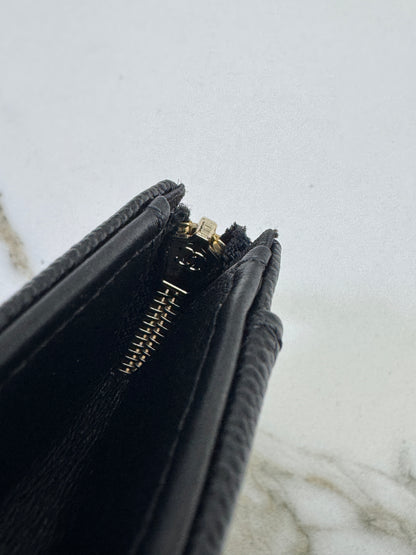 CHANEL 雕刻扣L型拉鏈小錢包
