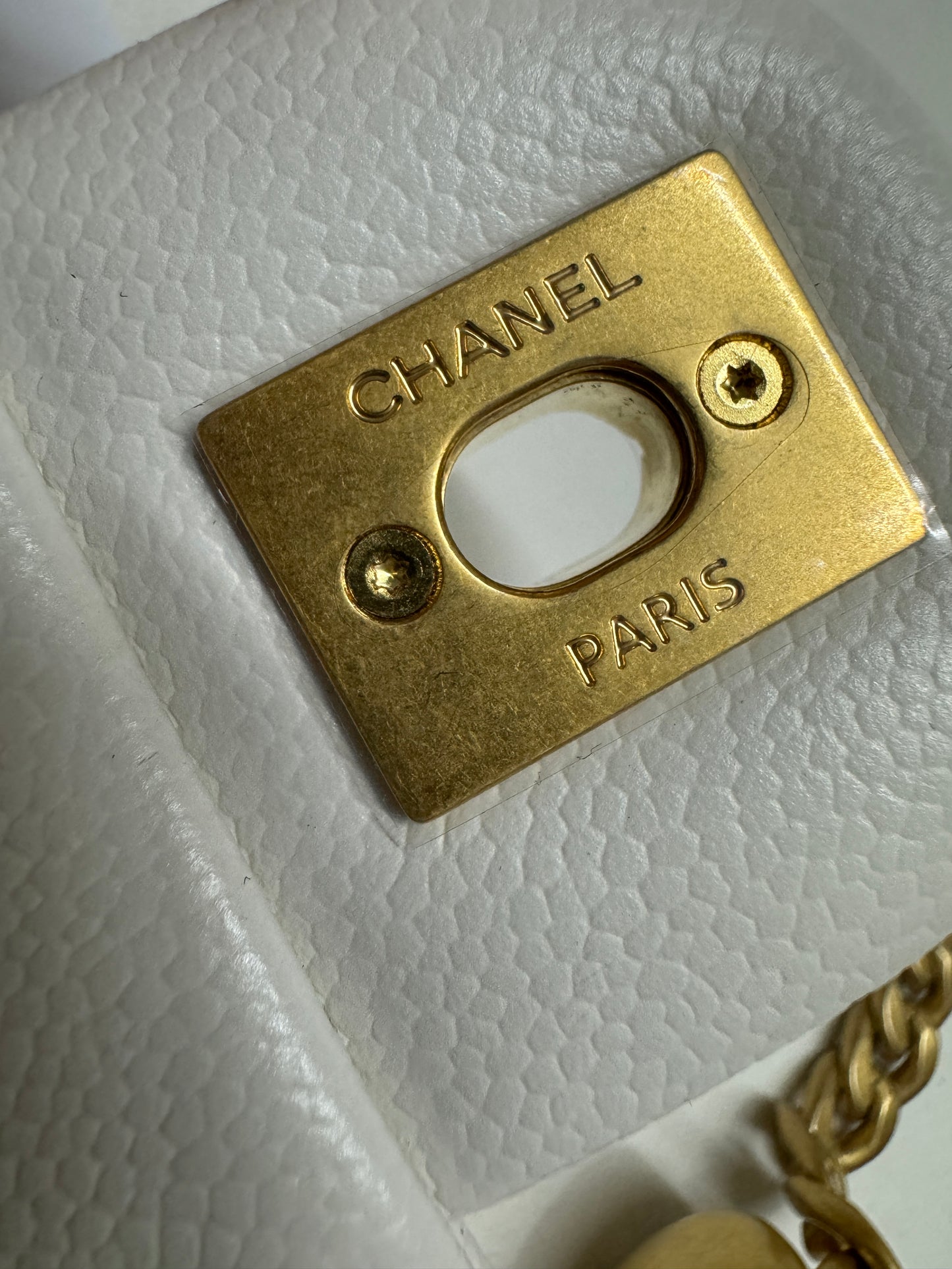 CHANEL 24P 愛心金球 白色 20cm 中號