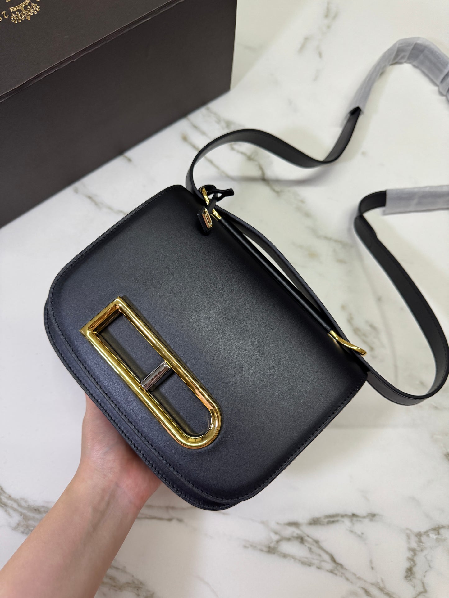 DELVAUX Lingot Shinny Calfskin