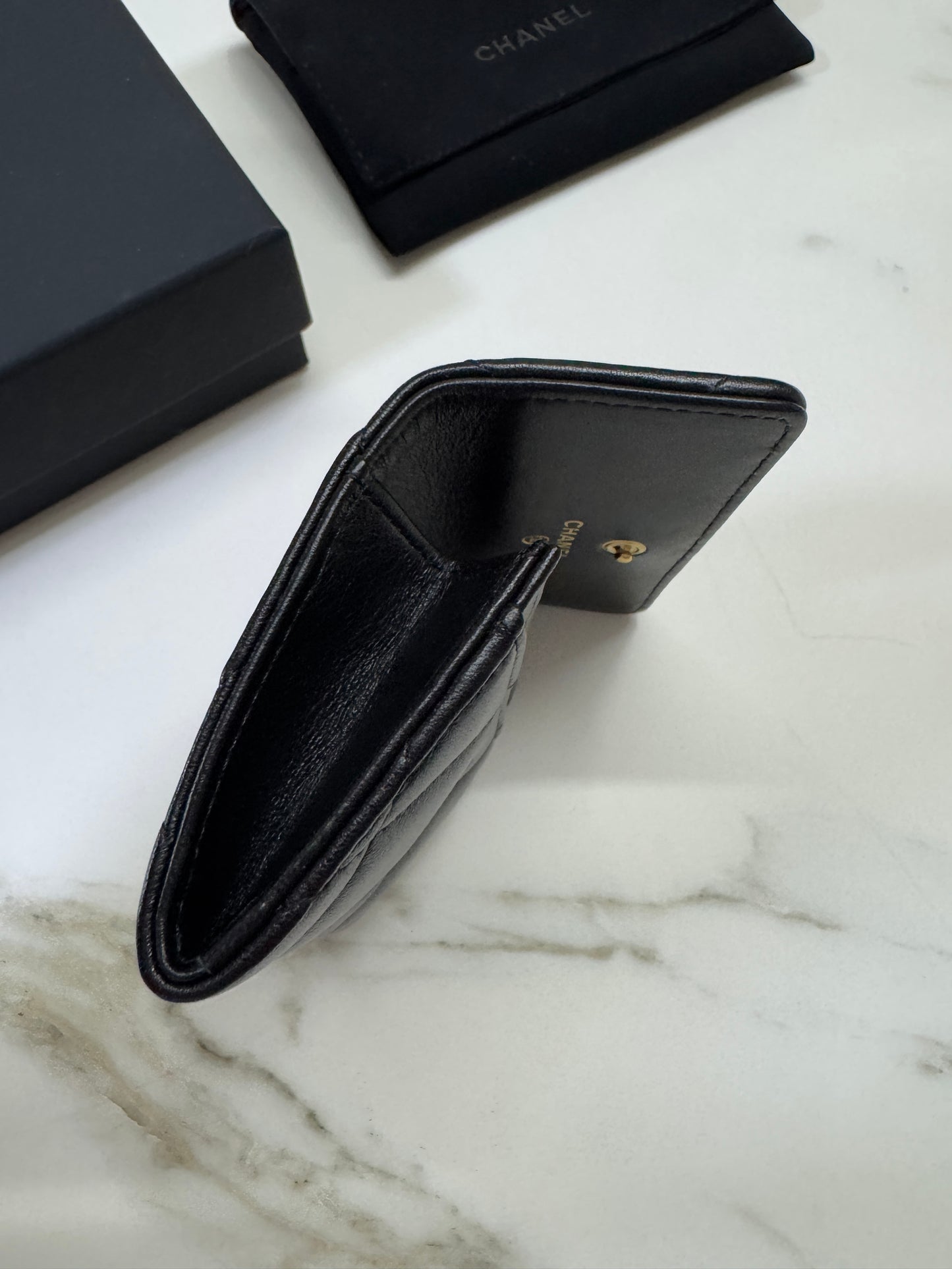 CHANEL 19 Card Holder