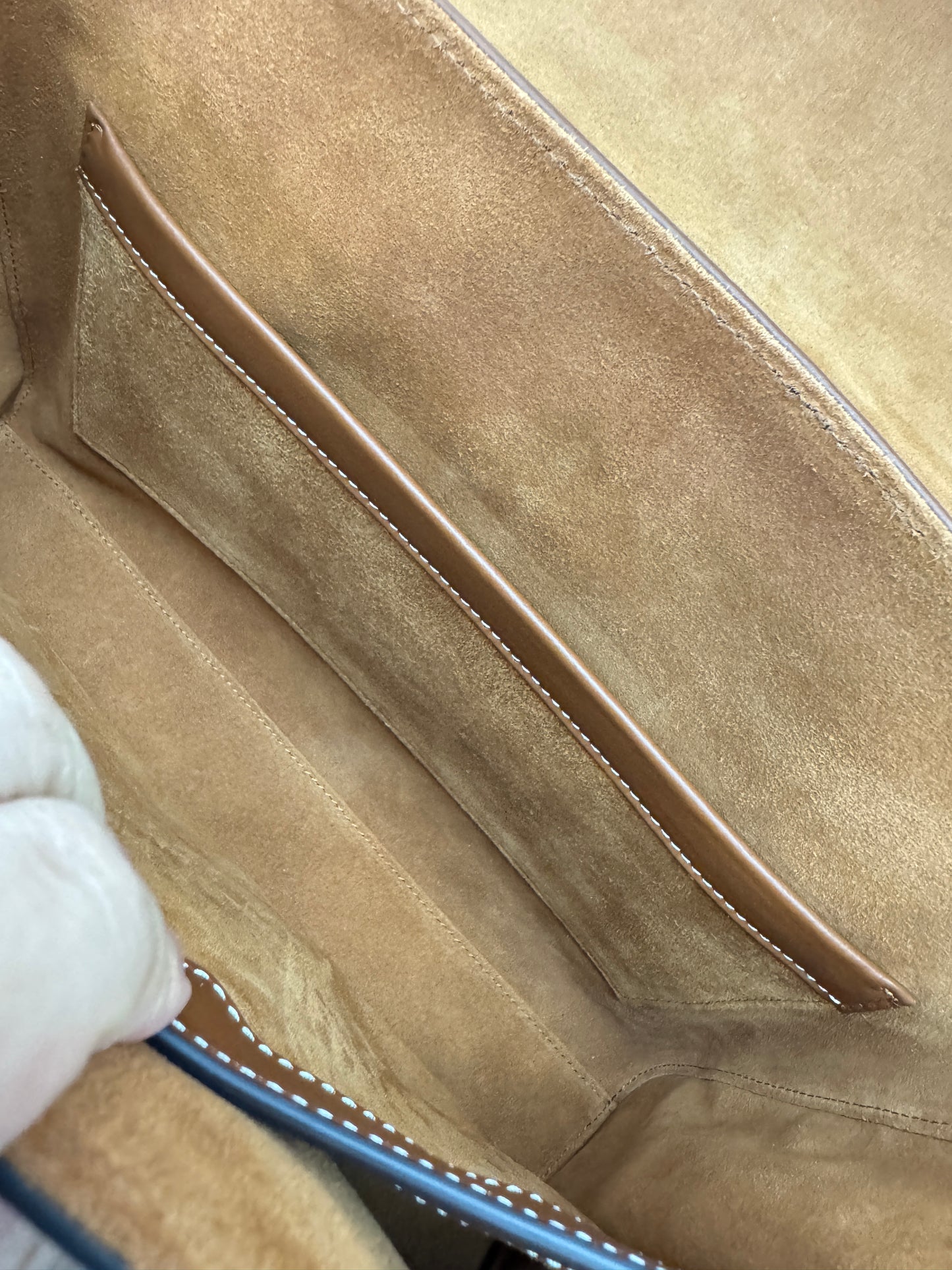 CELINE Soft 16 Medium 棕色