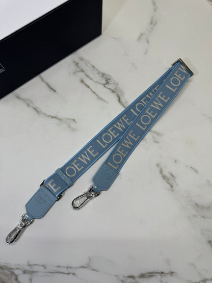 LOEWE Puzzle Small 天藍色