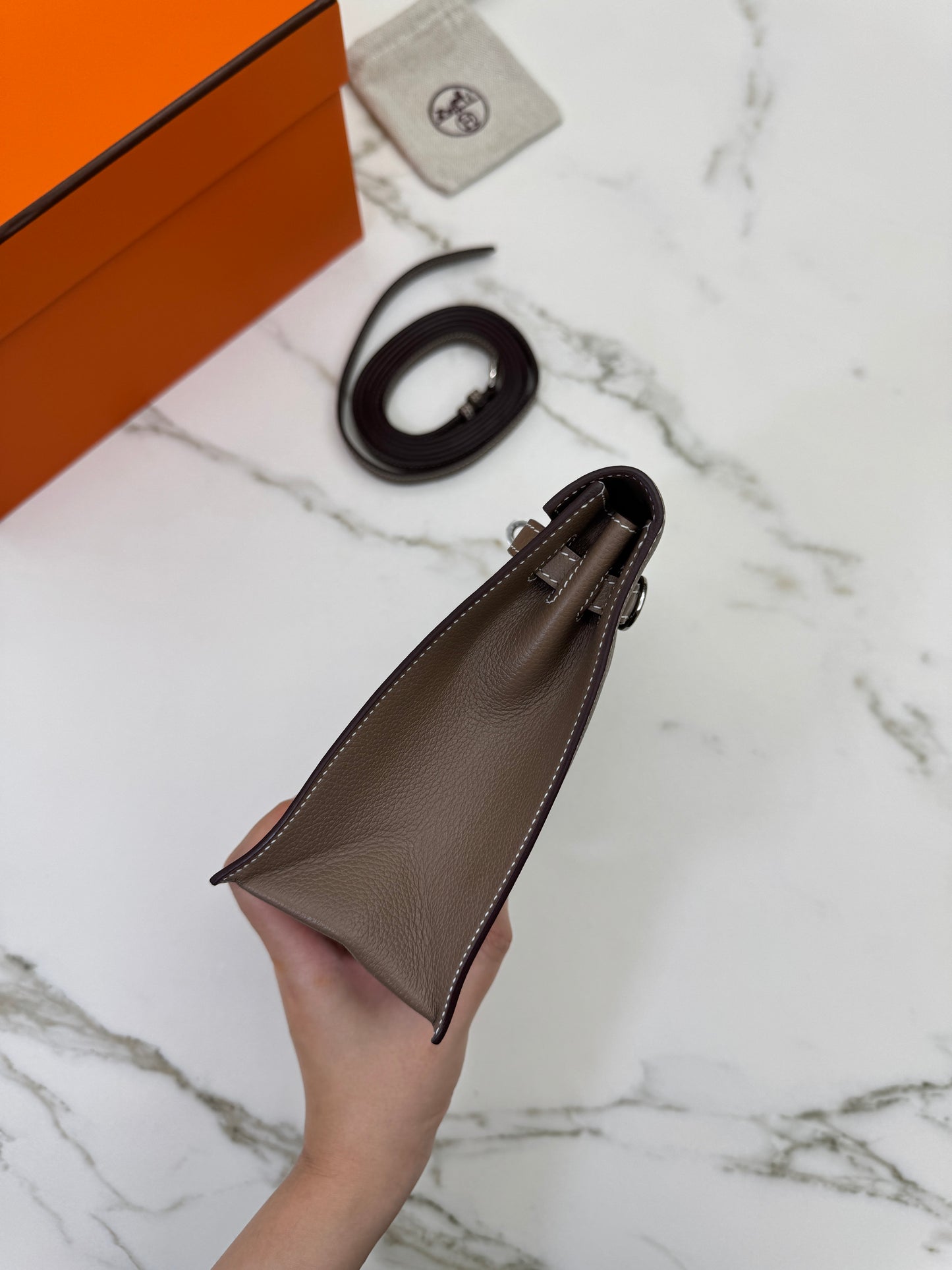 HERMES Kelly Danse 大象灰銀扣 Etoupe PHW