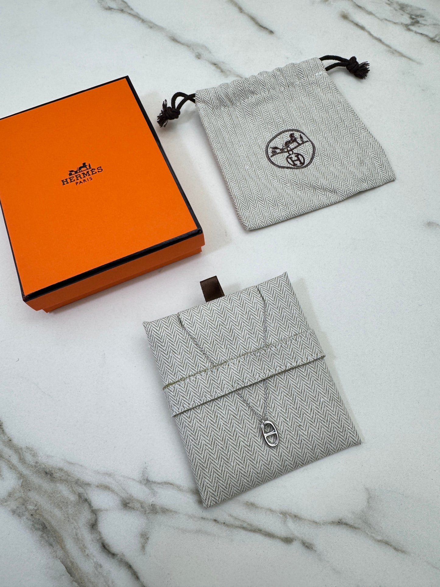 HERMES 豬鼻子項鏈 銀色