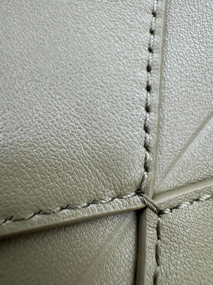 LOEWE Puzzle Fold Pouch Clay Green
