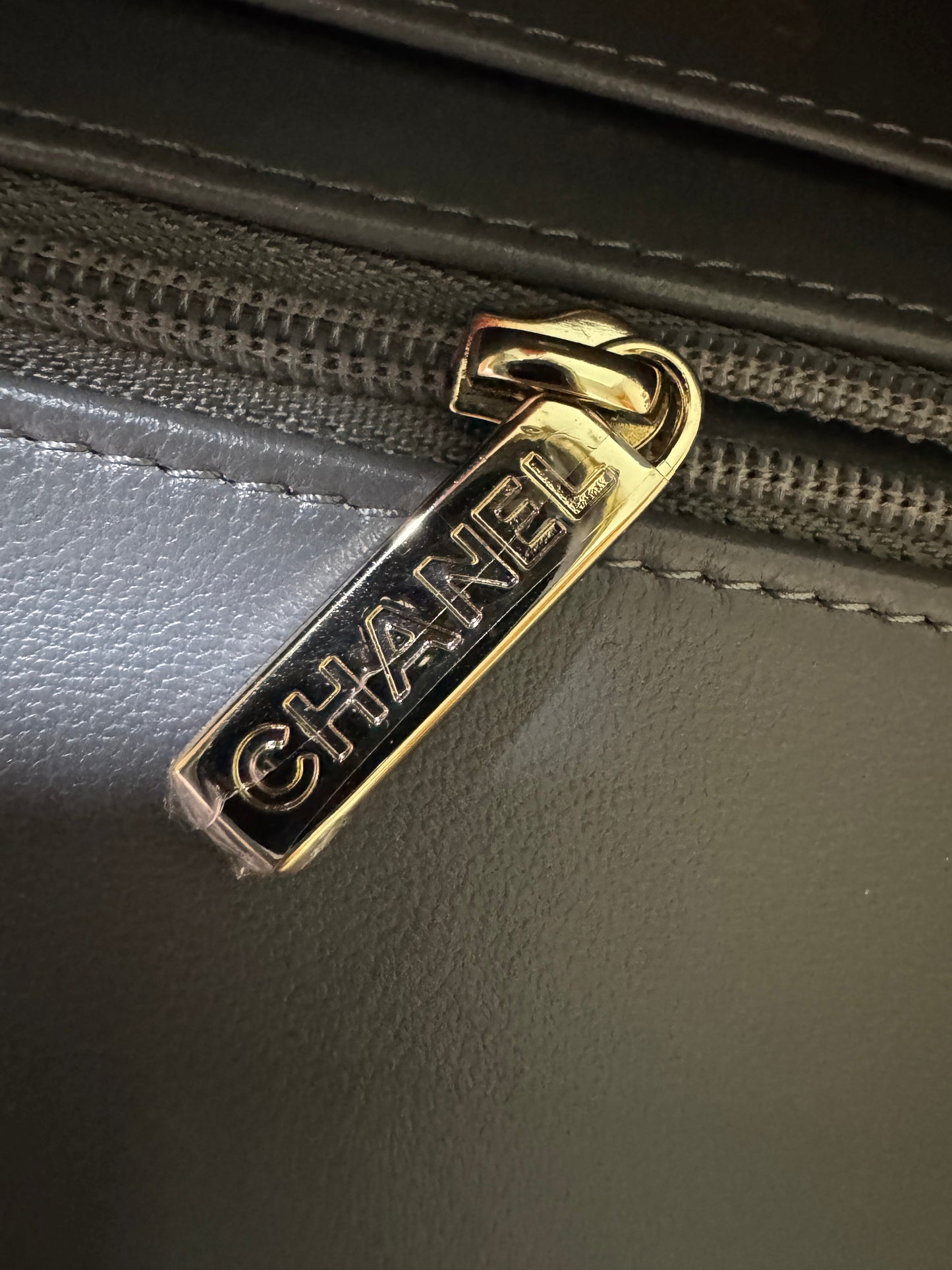 CHANEL 23K Mini CF with Top Handle 手柄CF 深灰色羊皮