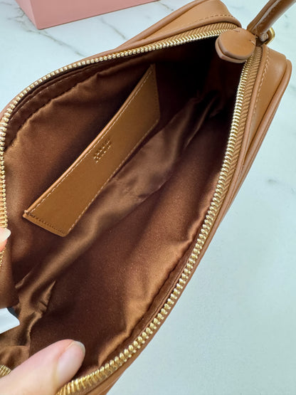 MIU MIU Pouch 麻將包腋下包