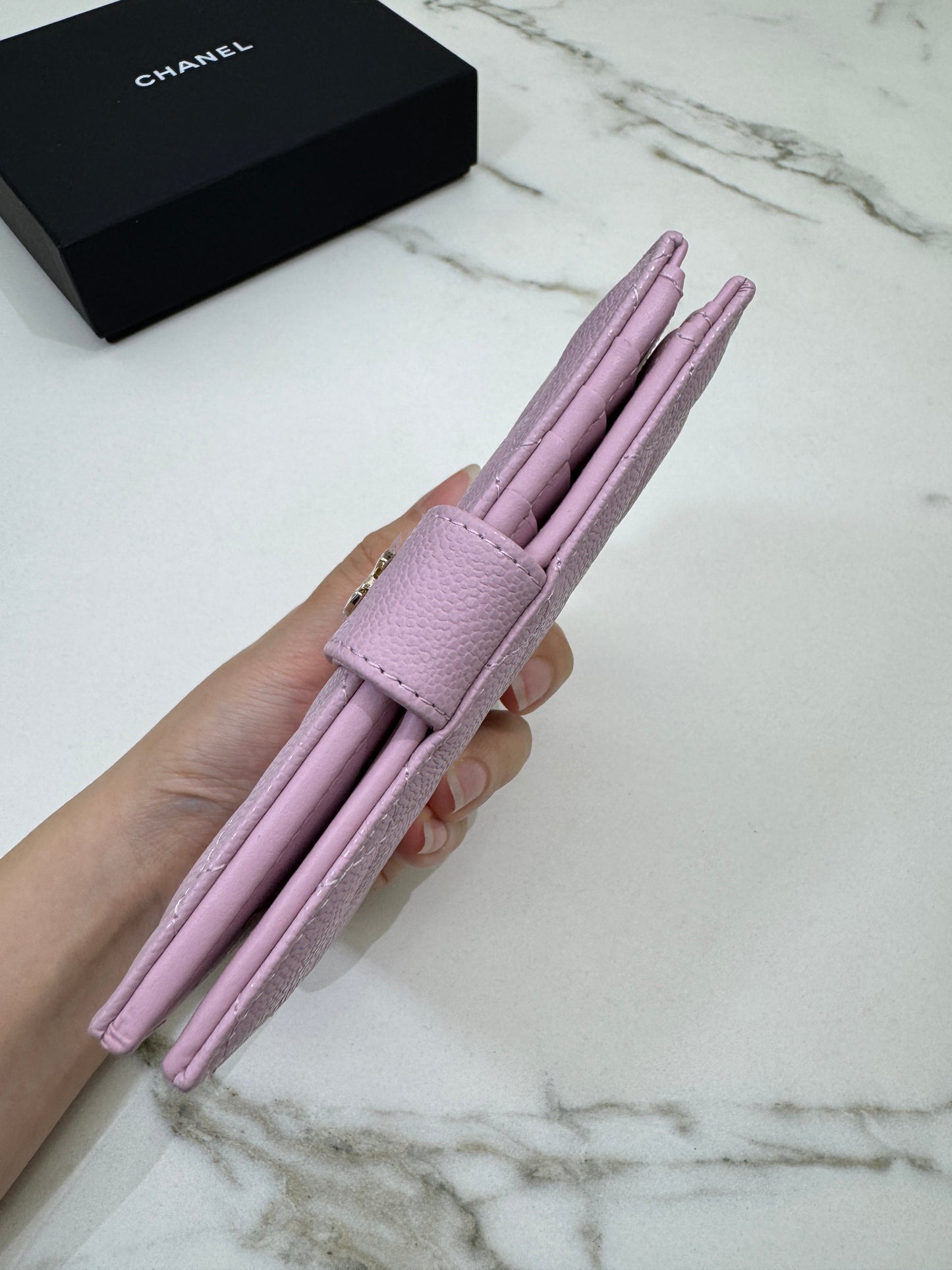 CHANEL Passport Holder 粉紅色淺金扣