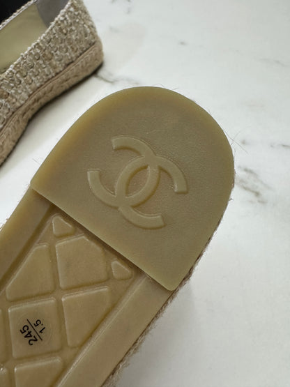 CHANEL 淺杏色軟呢漁夫鞋