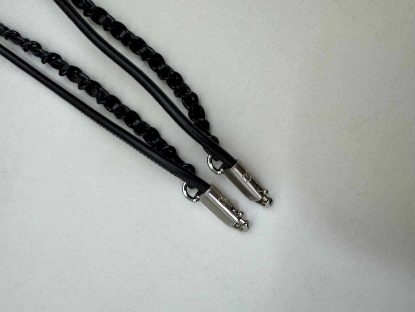 CHANEL Mini 22 Bag So Black 油蠟牛皮