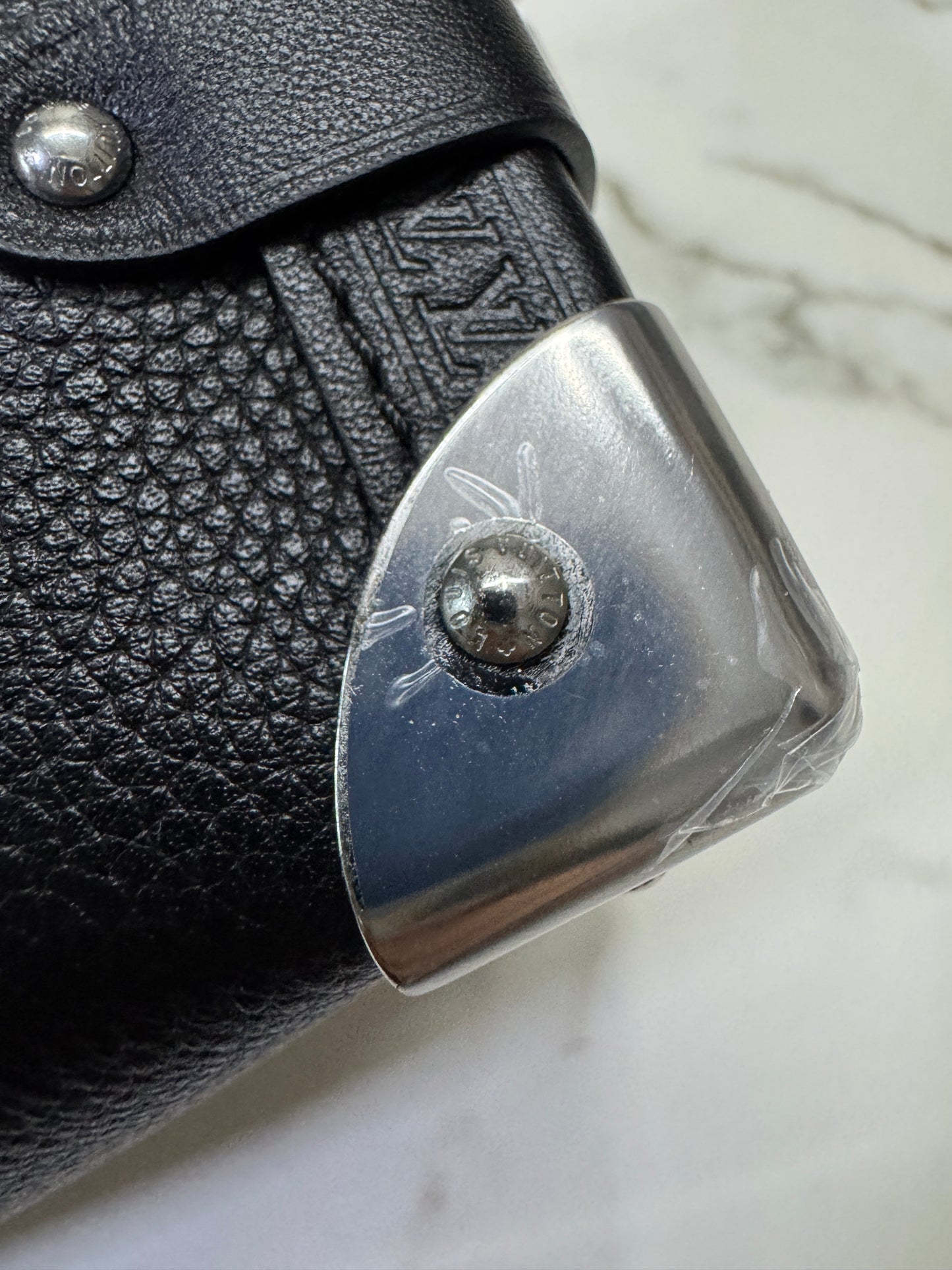 LV Side Trunk MM 黑色皮款