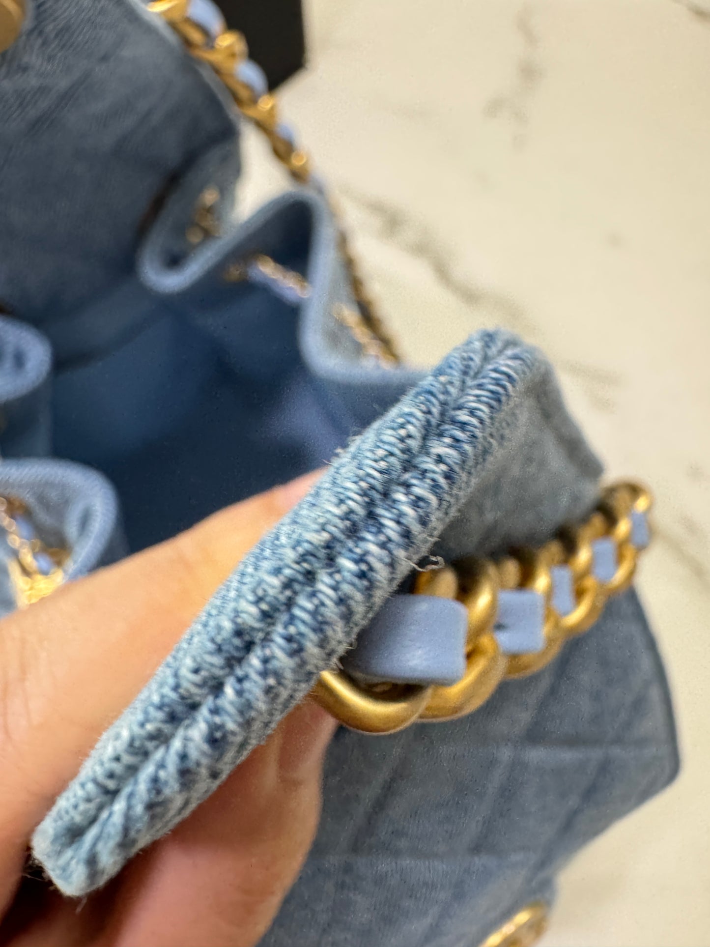 CHANEL 25 Bag 淺藍牛仔Small