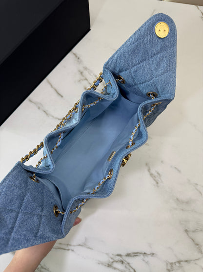 CHANEL 25 Bag 淺藍牛仔Small