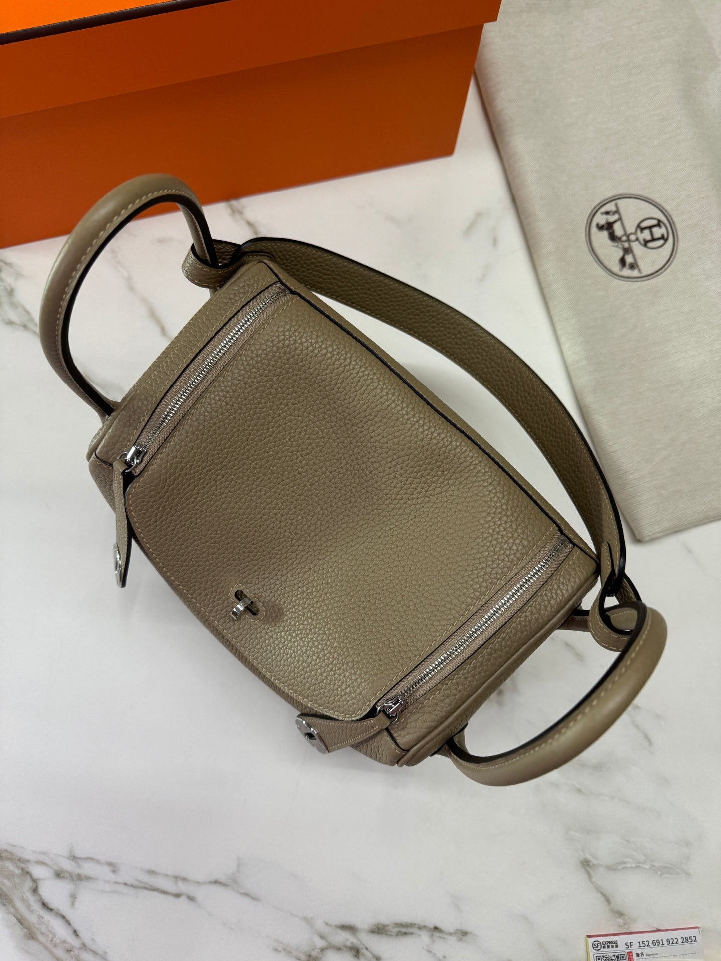 HERMES Lindy26 馬爾法米 銀扣 TC