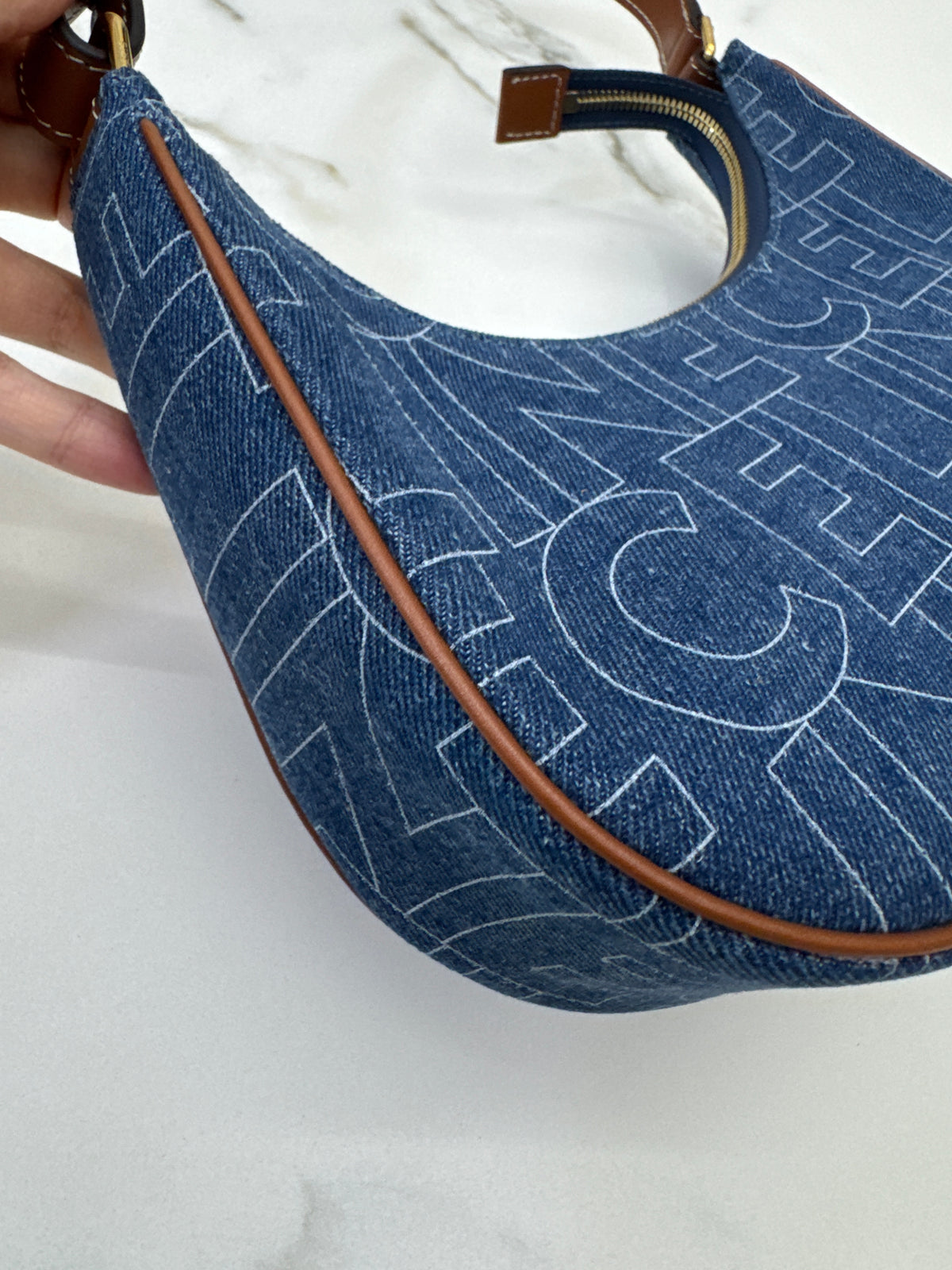 CELINE Ava Hobo 牛仔