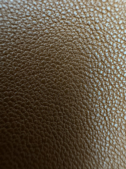 CELINE Soft Triomphe Half Moon 焦糖棕