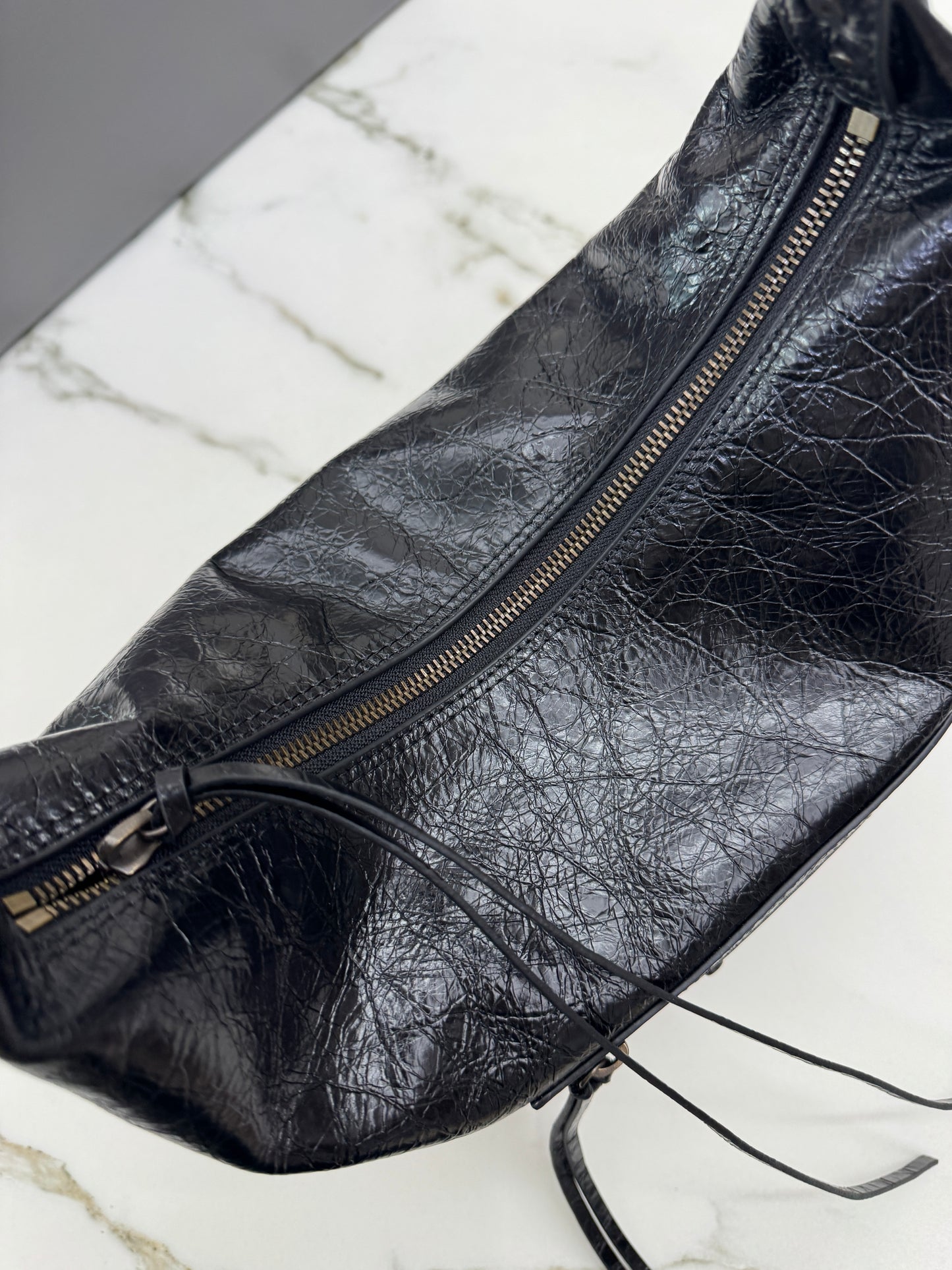 BALENCIAGA Le City Hobo 黑色油蠟皮