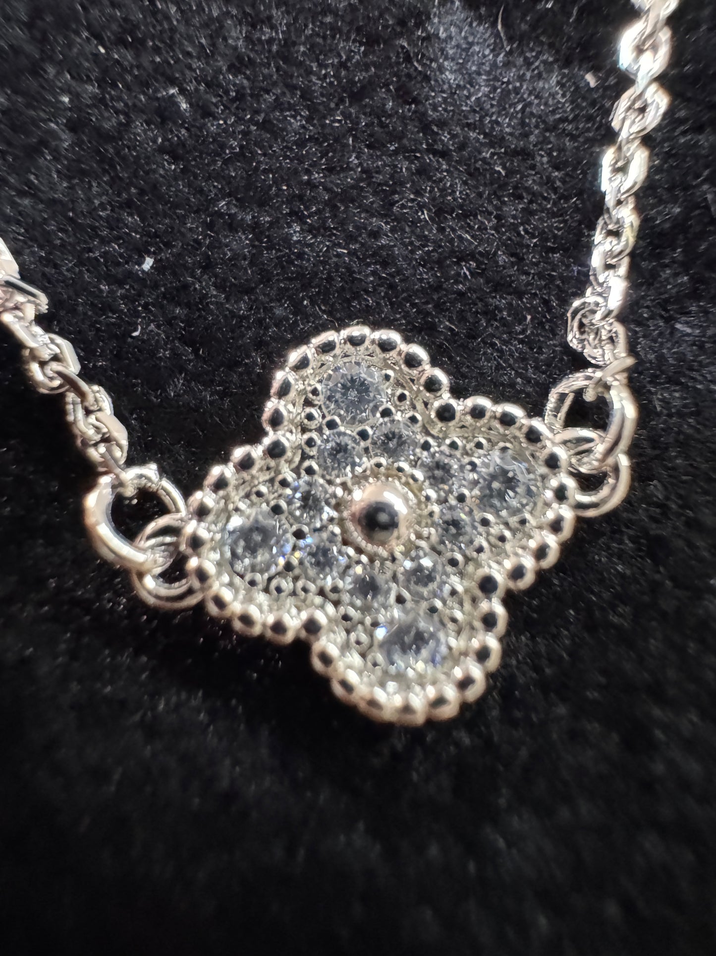 VCA Sweet Alhambra 滿鑽手鏈