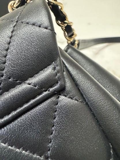 CHANEL Duma 胎牛皮 黑色 Small