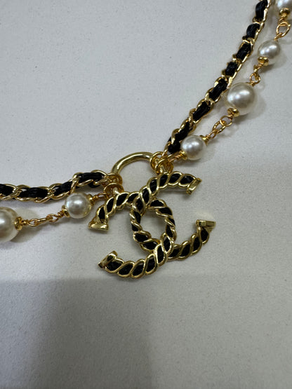 CHANEL 24K 珍珠拼穿皮鏈雙層Choker