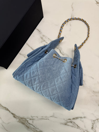 CHANEL 25 Bag 淺藍牛仔Small