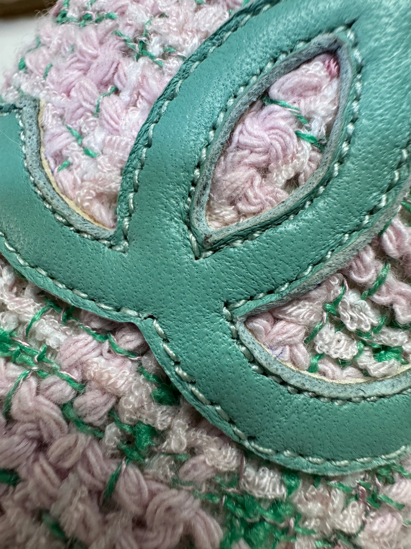 CHANEL 漁夫半拖 軟呢粉紅色拼綠色