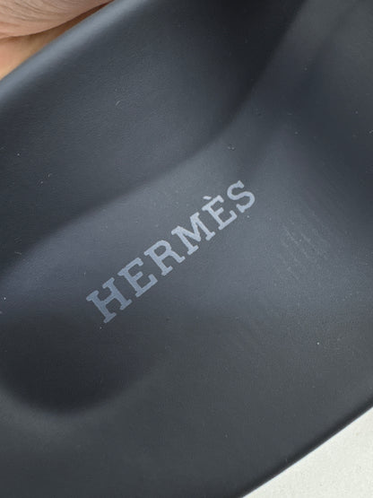 HERMES Chypre 二舅拖 大象灰